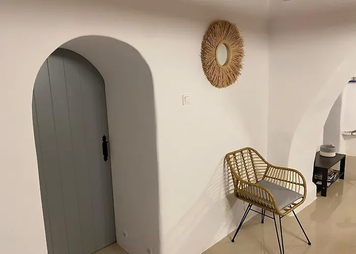 Kerylos , Au Coeur De Parikia, Avec Jardin *